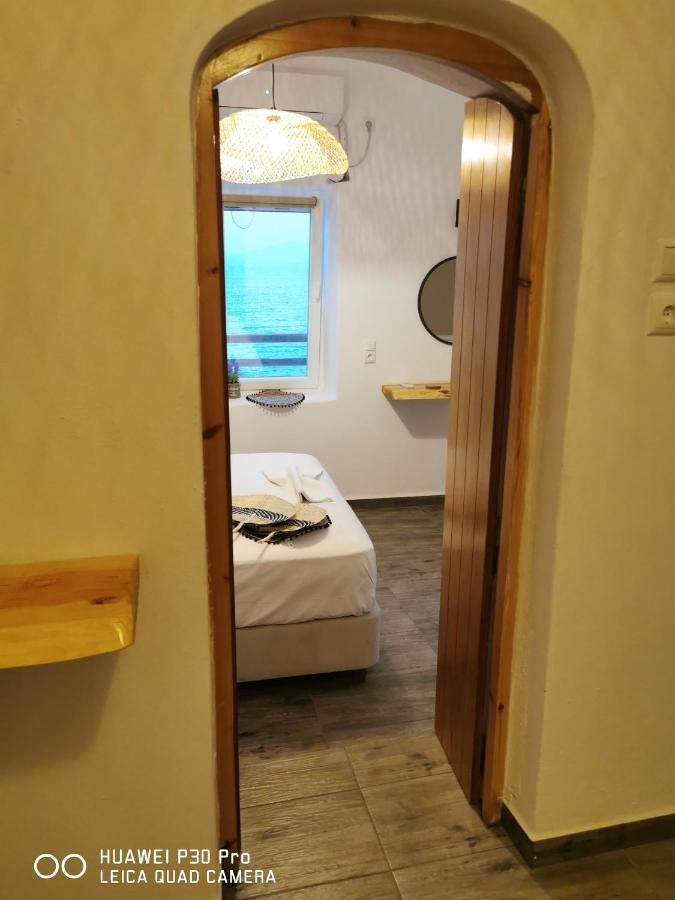 View Rooms Piso Livadi Exteriér fotografie